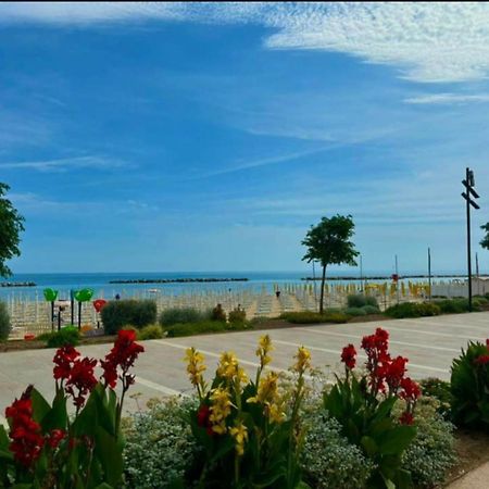 Un Passo Dal Mare Bed&Breakfast San Salvo Marina Exterior photo